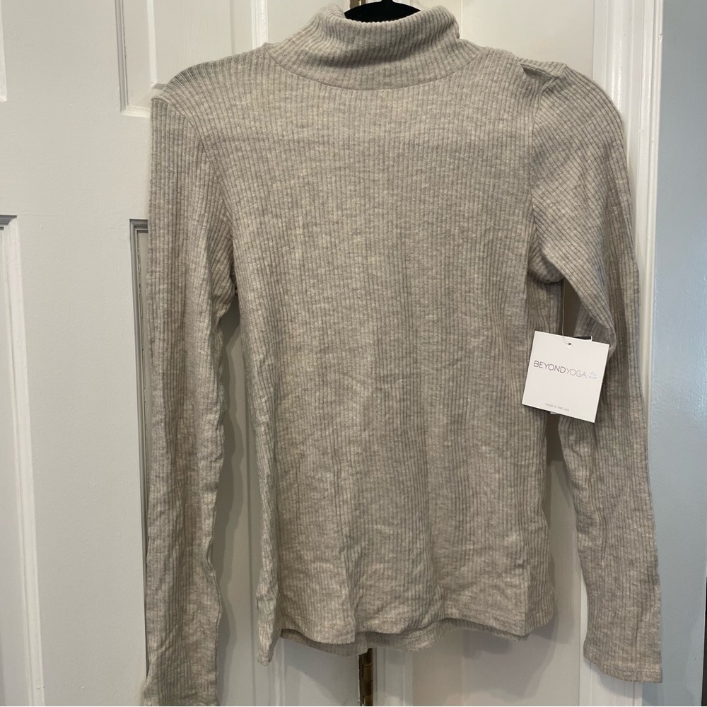 NWT Beyond Yoga long sleeve shirt